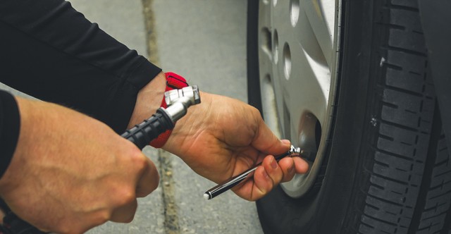 5 Reasons to Check Your Tire Pressure This Spring